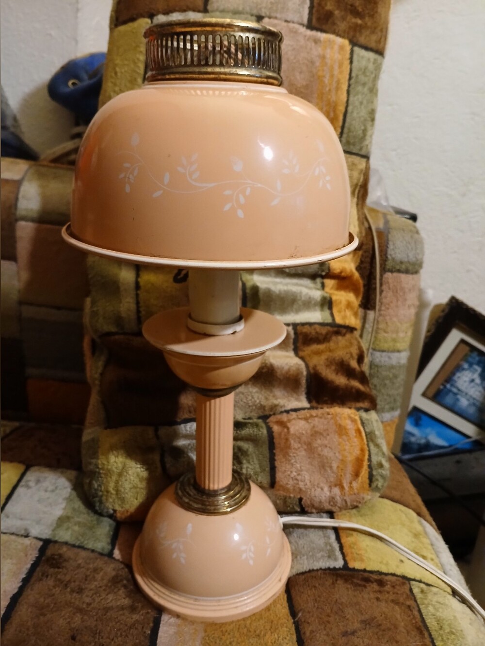 Peach Floral Table Lamp - Vintage Home Accent